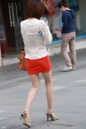 红裙豹纹高跟长腿妹妹穿超薄肉丝了吗？