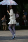 漂亮的白色裙装蓝丝美腿高跟少妇