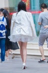 白纱裙美腿高跟美女